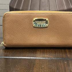 MICHAEL KORS Jet Set Travel Large Continental Zip Around Wallet Tan Leather