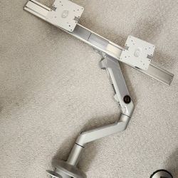 Dual Monitor Arm By Humanscale
