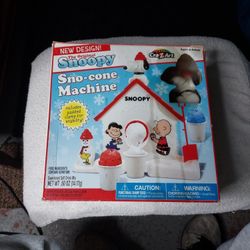 The Original Snoopy Sno-cone Machine  I Had This In Storage For 35 Years Only 40$