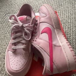 Pink Nike Dunks 