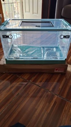 (Blue) plastic rolling enclosure