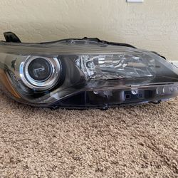 Factory OEM 2015-2017 Toyota Camry Right Passenger Side Halogen headlight 