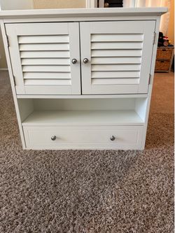Bathroom wall cabinet