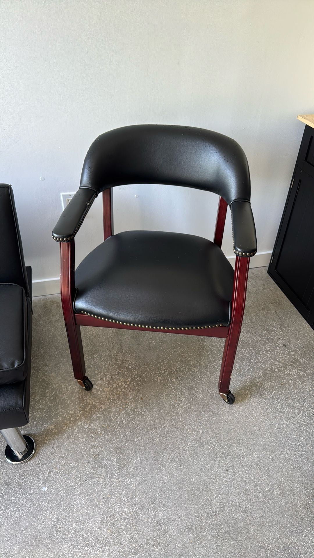Chair With Wheels