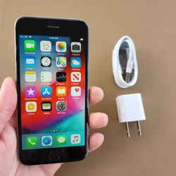 iPhone 6 - UNLOCKED - Like New 