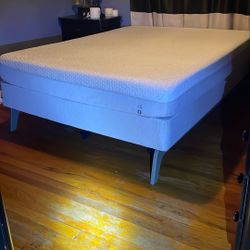 Sleep Number Bed, C4 Queen With Integrated Base & Frame and Remote