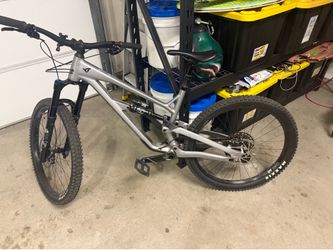 YT Jeffsy Full Suspension