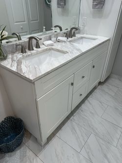 Vanity/Sink/faucet combo