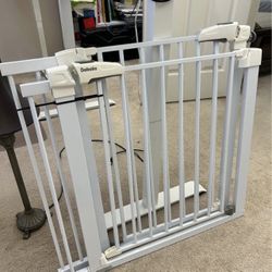 Babelio Baby Gate for Doorways and Stairs, 26''-40'' Auto Close Dog/Puppy Gate