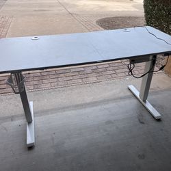 Motorized Standing Desk