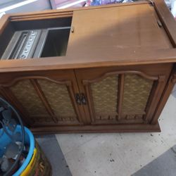 Old Record And Radio Player Need To O Assemble