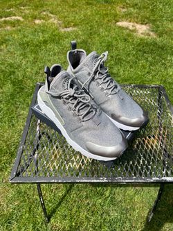 Nike Wmns Air Huarache Ultra SE  size:12