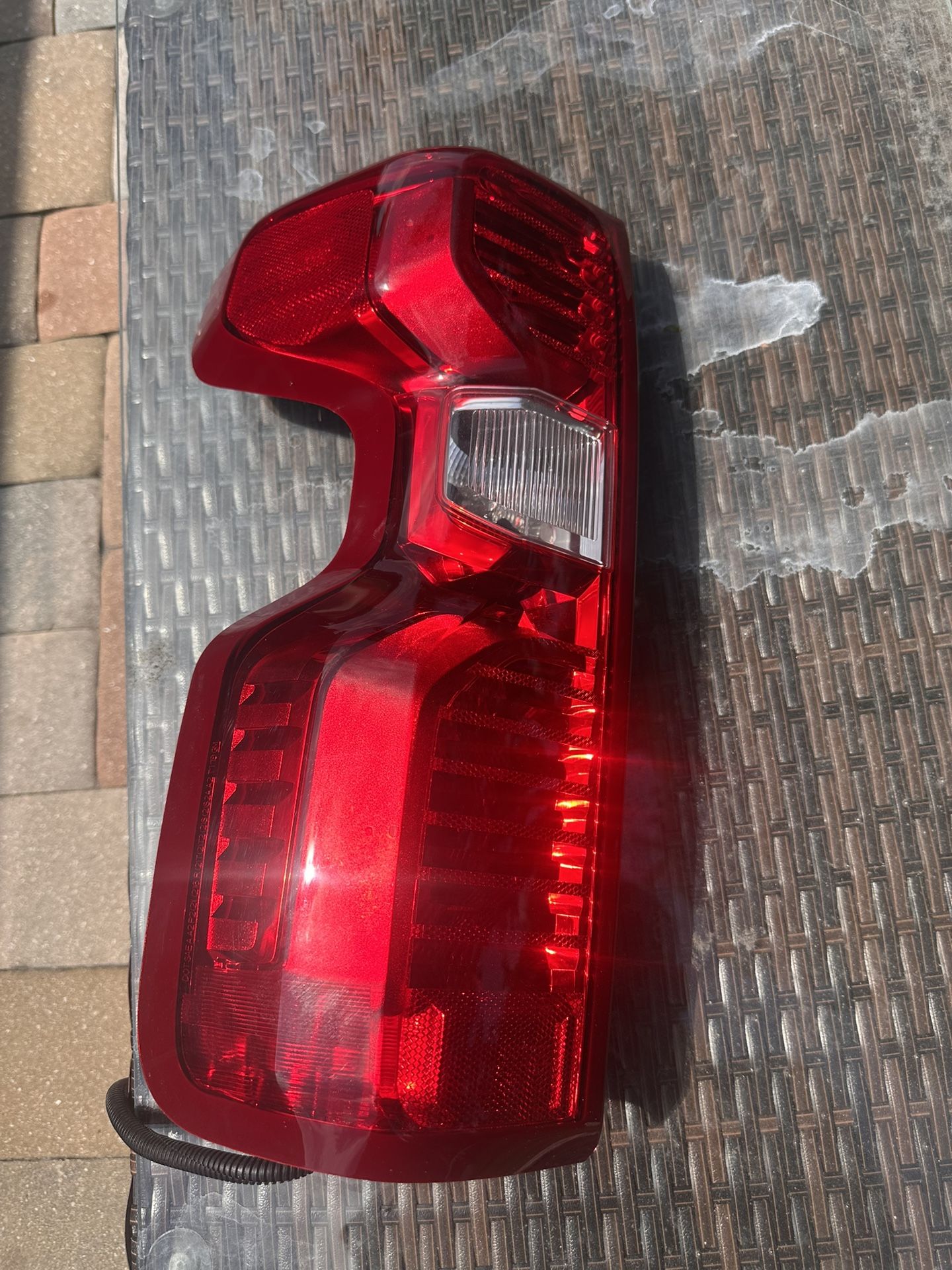 Chevrolet Silverado 2019+ Driver Side Taillight