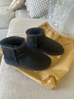 Since 74 mini booties black authentic Australian SIZE 8