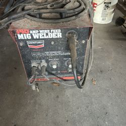 Century 145 MiG Welder Gas Or Gasless 