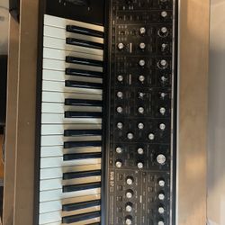 MOOG Sub 37 Tribute Edition 