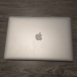 MacBook Pro 15" 16GB Memory 2.2GHz Quad Core Intel Core I7 Processor 