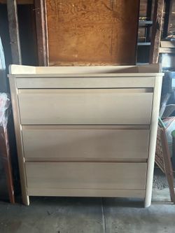 Troll brand dresser