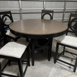 Hightop Dining Table With 4 Chairs & Buffet