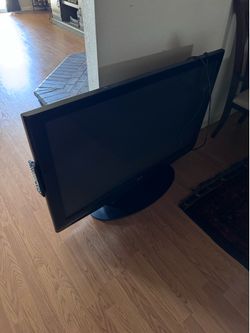 Sanyo black Tv
