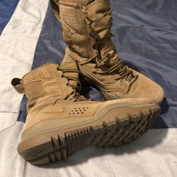Nike combat boots