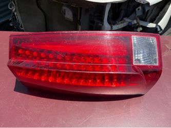2007-2014 Cadillac Escalade Tail Light DRIVER LEFT LH GM (MATCH 1(contact info removed))