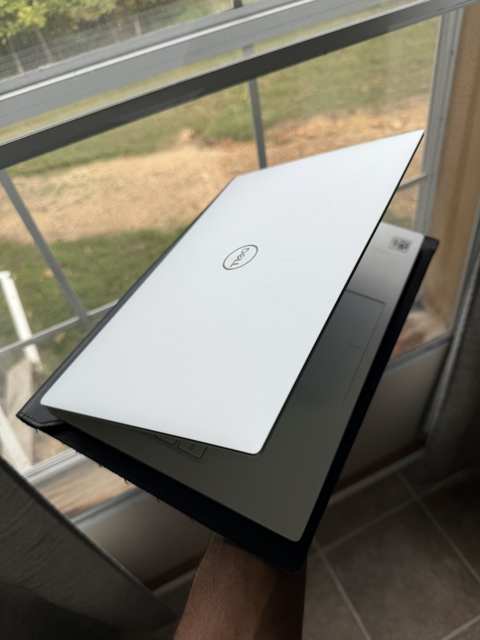 Dell XPS 13 7390 Touchscreen