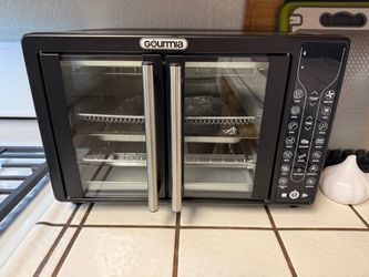 Gourmia GTF7460 toaster oven