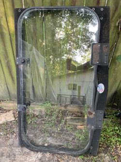 Polaris Ranger front windshield , not using it jus sitting around !