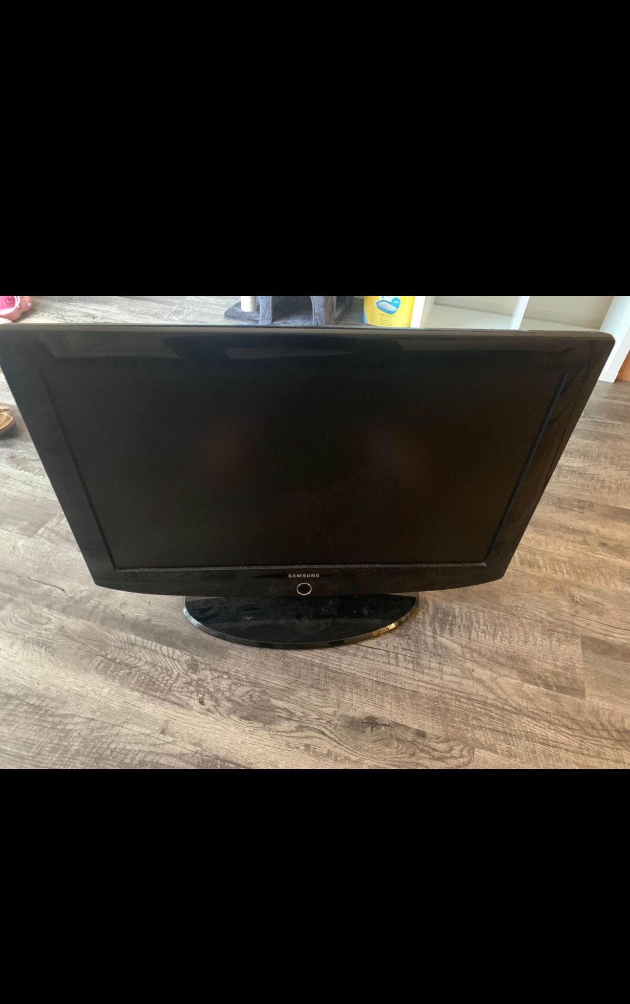 35inch(I Think) Samsung tv
