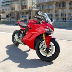 Ducati Supersport S