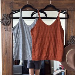 Ladies Tank Tops / Medium