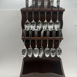 Vintage INTERNATIONAL BICENTENNIAL 1(contact info removed). 13 State Spoons With Wooden Stand. Heigh (spoon) 6” 