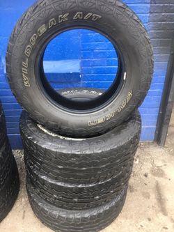 Like new set of 4 FALKEN LT 275/65/18
