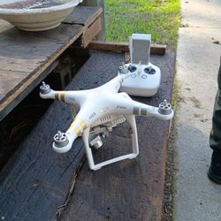 Phantom 4k Drone. Needs Repair Or For Parts