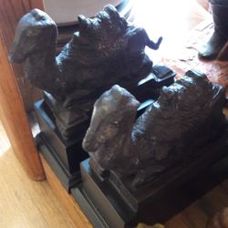 A pair of Metal camels bookend
