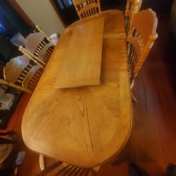 Table Heavy Satble With 6 Chairs