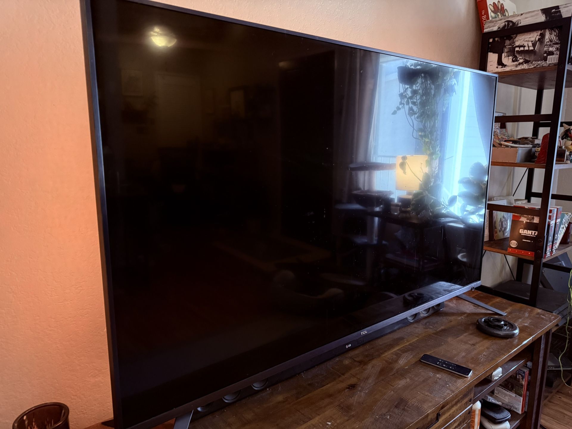 TCL 55R617 - 55-Inch 4K Ultra HD Roku Smart LED TV