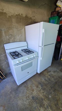 GE Gas Range & Refrigerator
