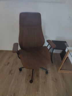 Leather Swivel Ergonomic Desk Chair 