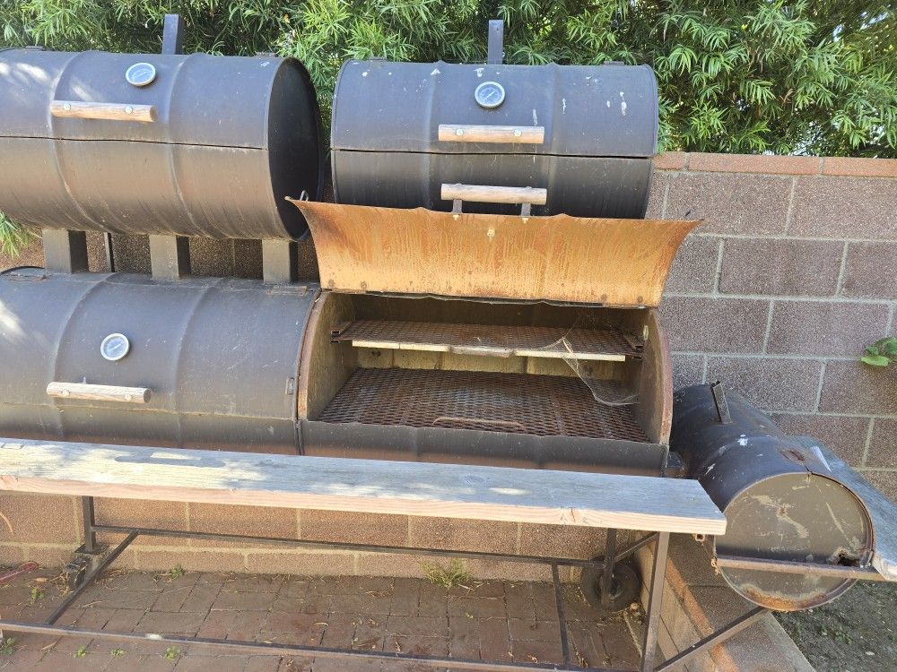 BBQ Grill/smoker