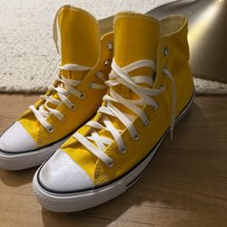 Converse Men’s Size 9