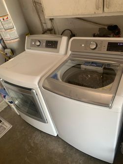 Lg Washer And LG Electric Dryer In Good Condition For Sale