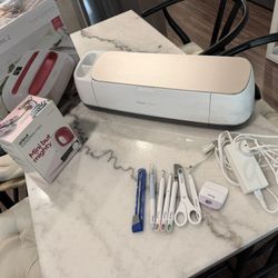 Cricut Maker 3 Mega Bundle – Presses, Tools & Tons of Materials