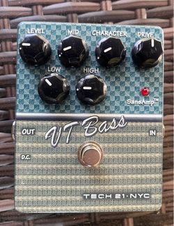 Tech 21 VT Bass Character Series Sans Amp