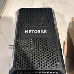 Cisco EA6300 wireless router and Net Gear CM600 modem