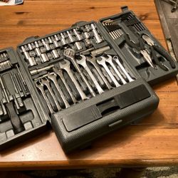 Durabuilt Socket And Wrench Set