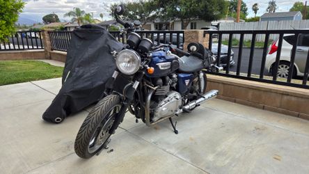 2012 Triumph Bonneville SE
