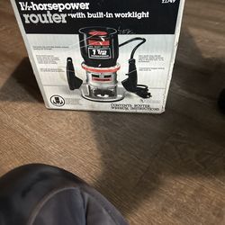 Craftsman 1½ HP Router w/ Built-in Worklight (Model 21749) – With Original Box