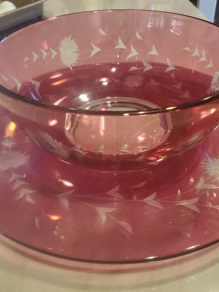 Antique Pink Glass Etched Bowl And Plate
